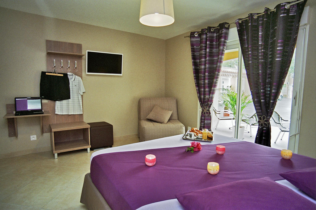 Hotel L'Anvia Bollène Szoba fotó