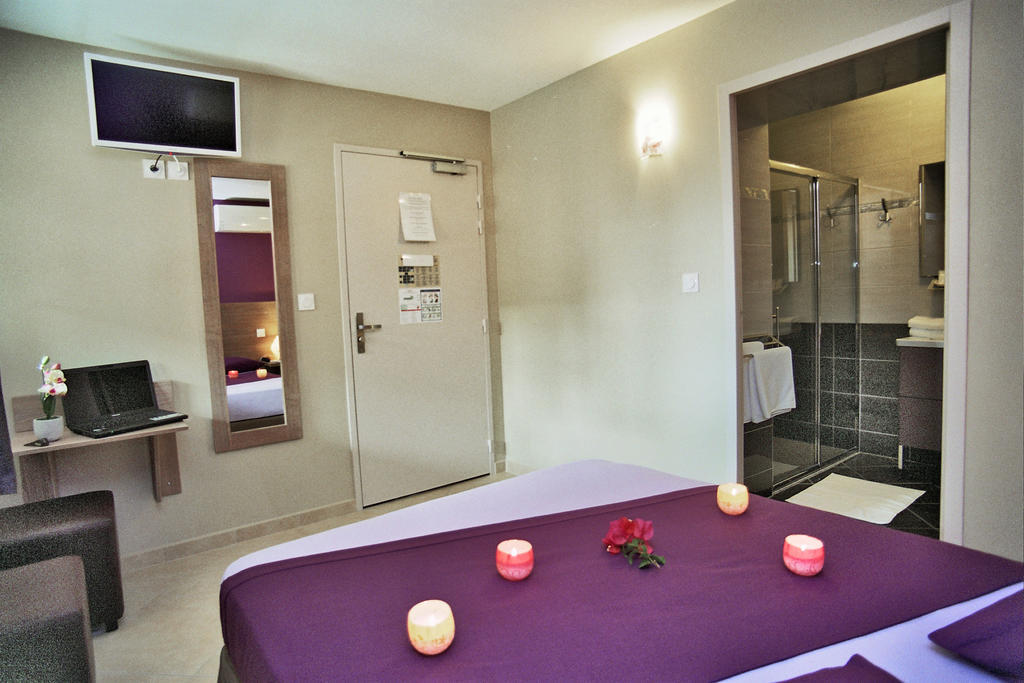 Hotel L'Anvia Bollène Szoba fotó