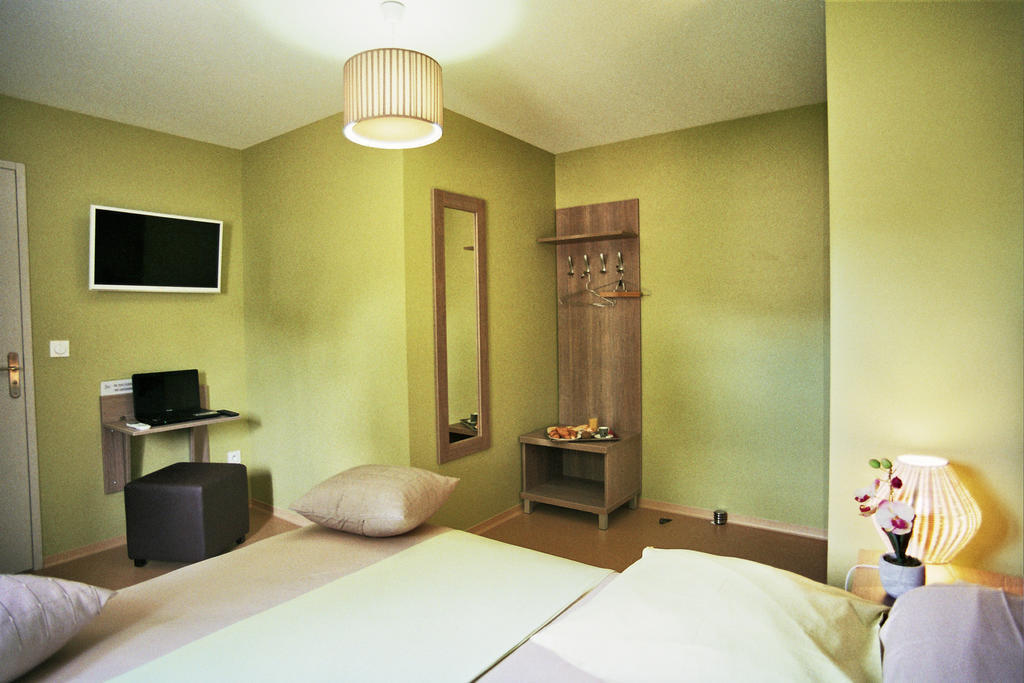 Hotel L'Anvia Bollène Szoba fotó