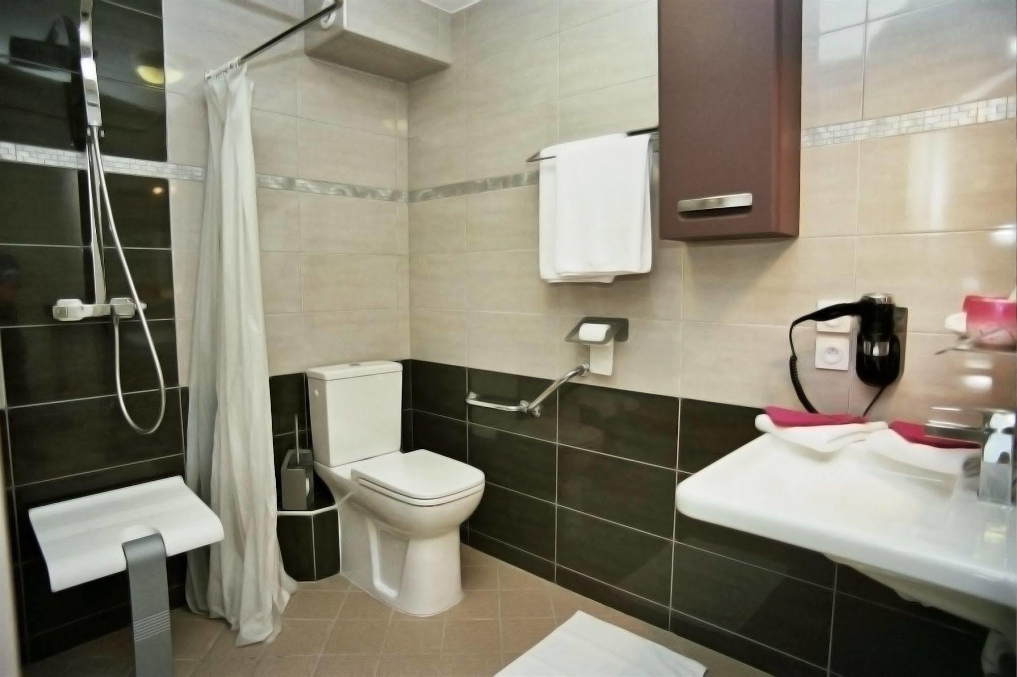 Hotel L'Anvia Bollène Kültér fotó